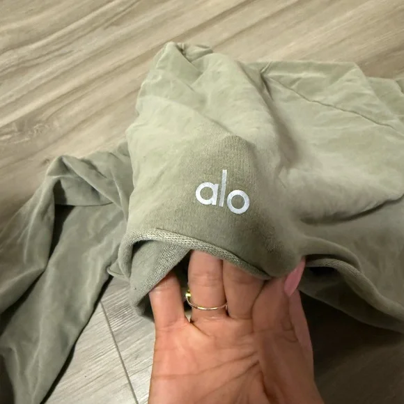 ALO Yoga Sage Green Cropped Sweatshirt - Picture 3 of 3